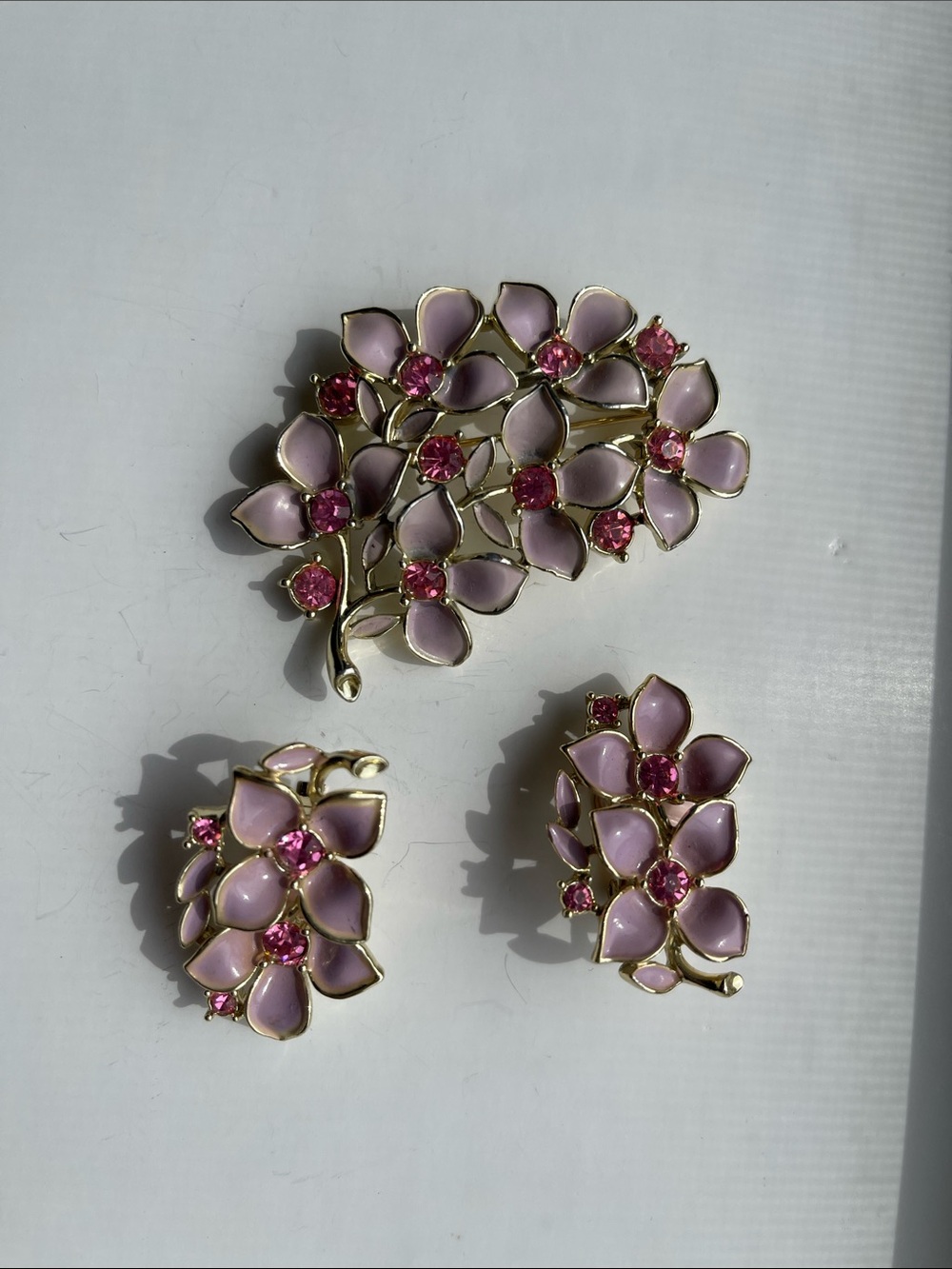 Vintage Sarah Coventry Raspberry Ice Brooch Clip Earrings Patent Pending 1968